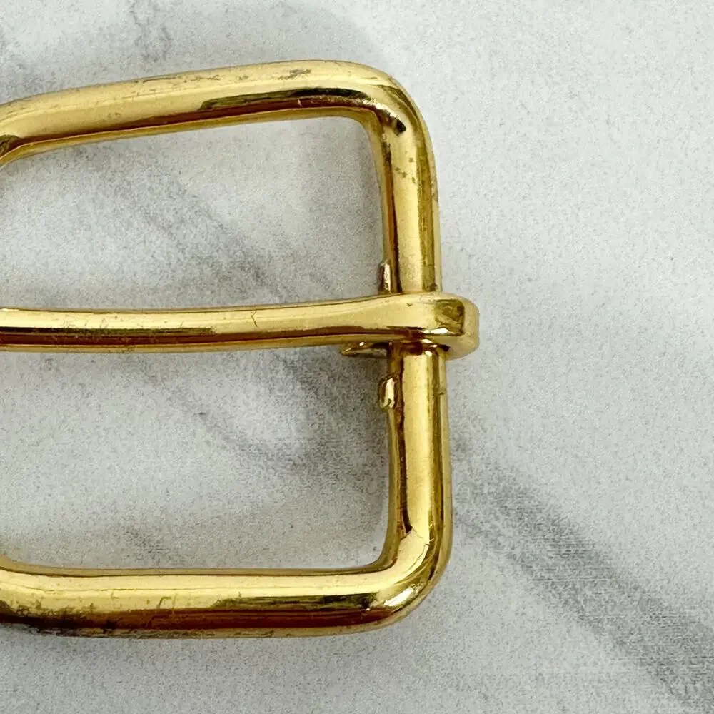 Gold Tone Rounded Simple Basic Belt Buckle - Picture 4 of 9